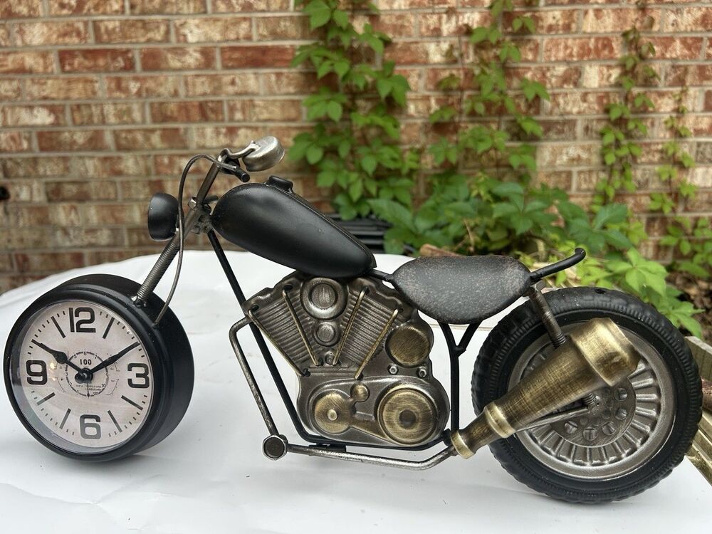 Harley Davidson Vintage Desk Clock Tabletop Clock Motorcycle Works Great